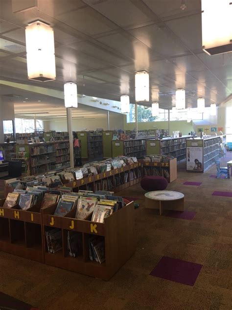 The Lakewood Branch <b>Library</b> serves 1. . Dallas public library near me